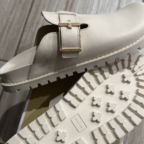 Michael Kors Easton Flat Leather Clog Light Cream Size 10 - Picture 6 of 7